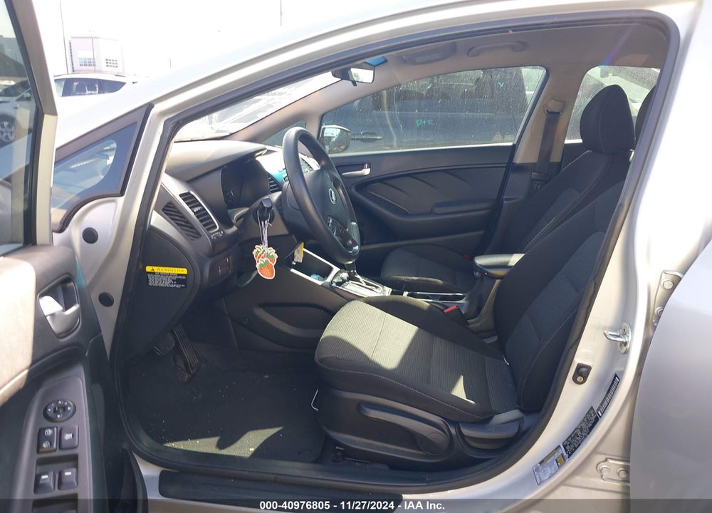2018 KIA FORTE LX VIN: 3KPFK4A79JE184757