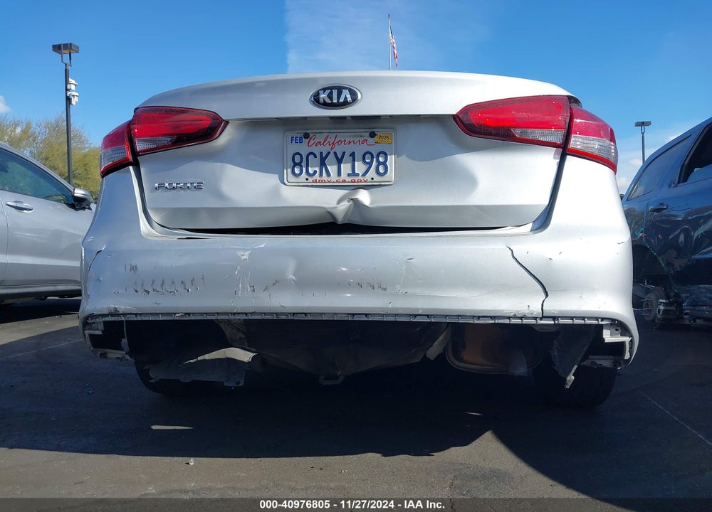 2018 KIA FORTE LX VIN: 3KPFK4A79JE184757
