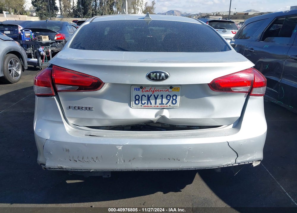 2018 KIA FORTE LX VIN: 3KPFK4A79JE184757