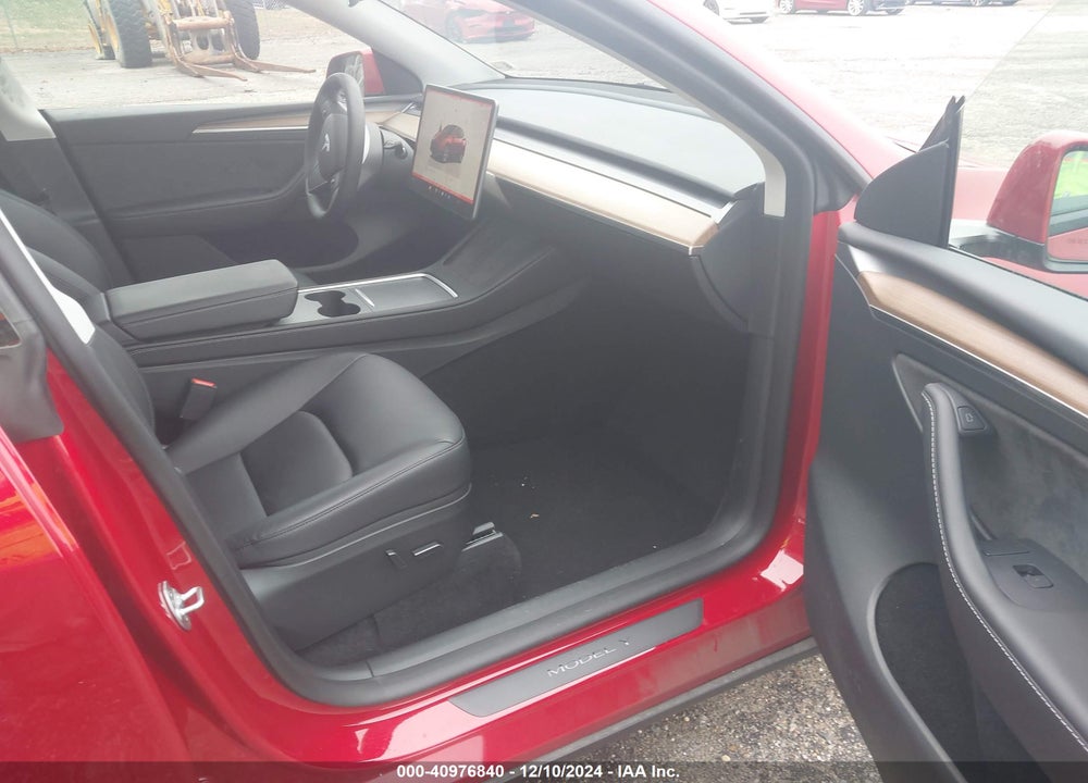 2023 TESLA MODEL Y VIN: 7SAYGDEEXPF839081