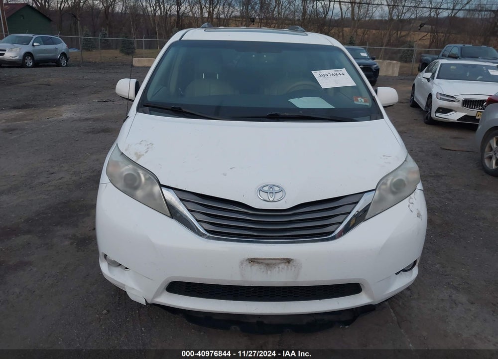 2011 TOYOTA SIENNA XLE VIN: 5TDDK3DC1BS018282