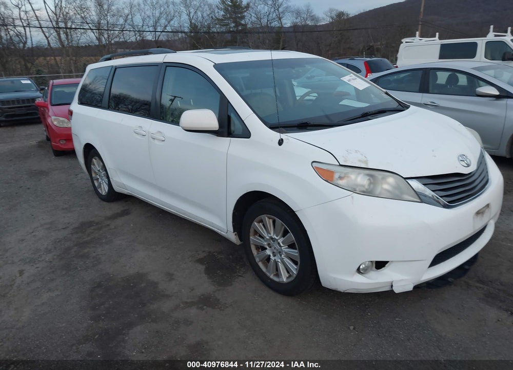 2011 TOYOTA SIENNA XLE VIN: 5TDDK3DC1BS018282