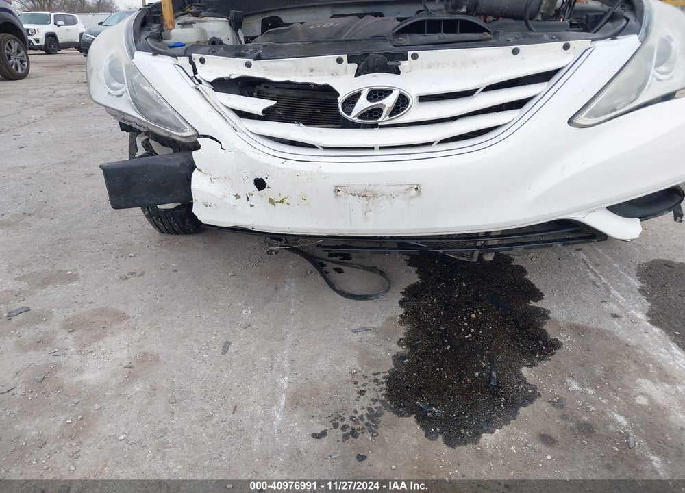 2011 HYUNDAI SONATA VIN: 5NPEB4AC2BH230192