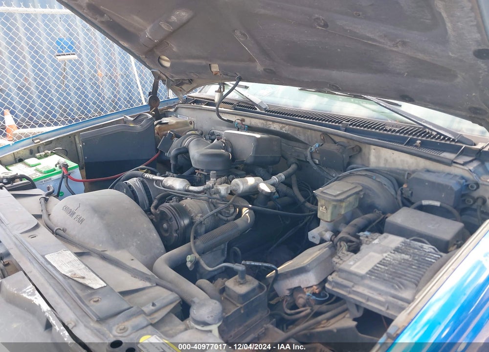 1999 CHEVROLET TAHOE LS VIN: 1GNEK13RXXJ435331