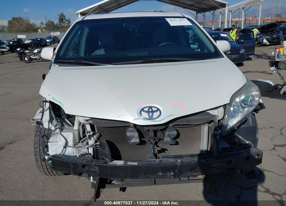 2017 TOYOTA SIENNA XLE LIMITED VIN: 5TDYZ3DC6HS843823
