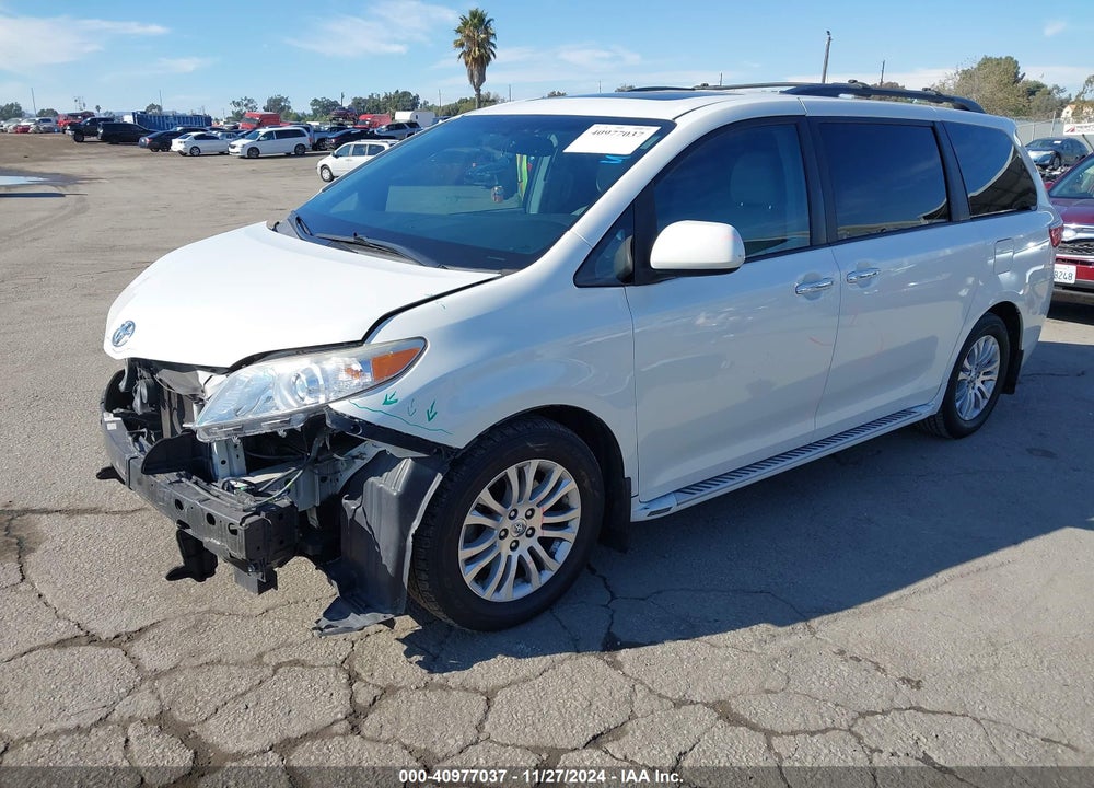 2017 TOYOTA SIENNA XLE LIMITED VIN: 5TDYZ3DC6HS843823
