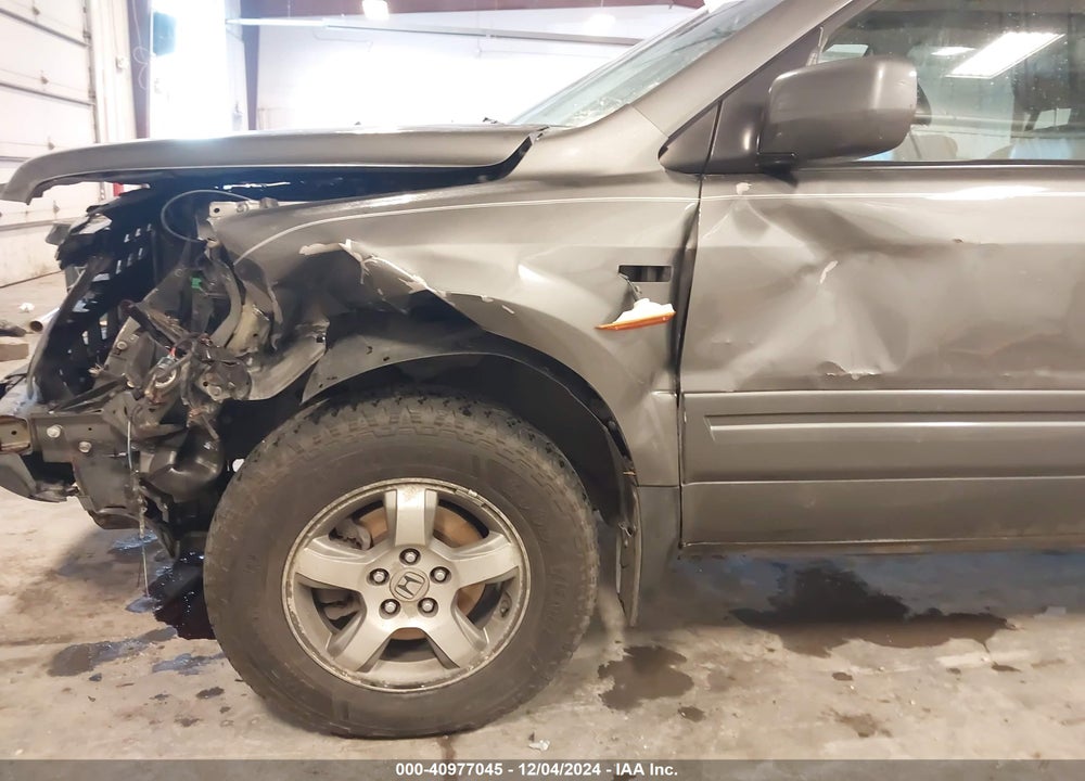 2007 HONDA PILOT VIN: 2HKYF187X7H528523