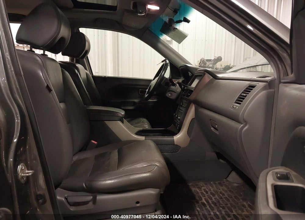 2007 HONDA PILOT VIN: 2HKYF187X7H528523