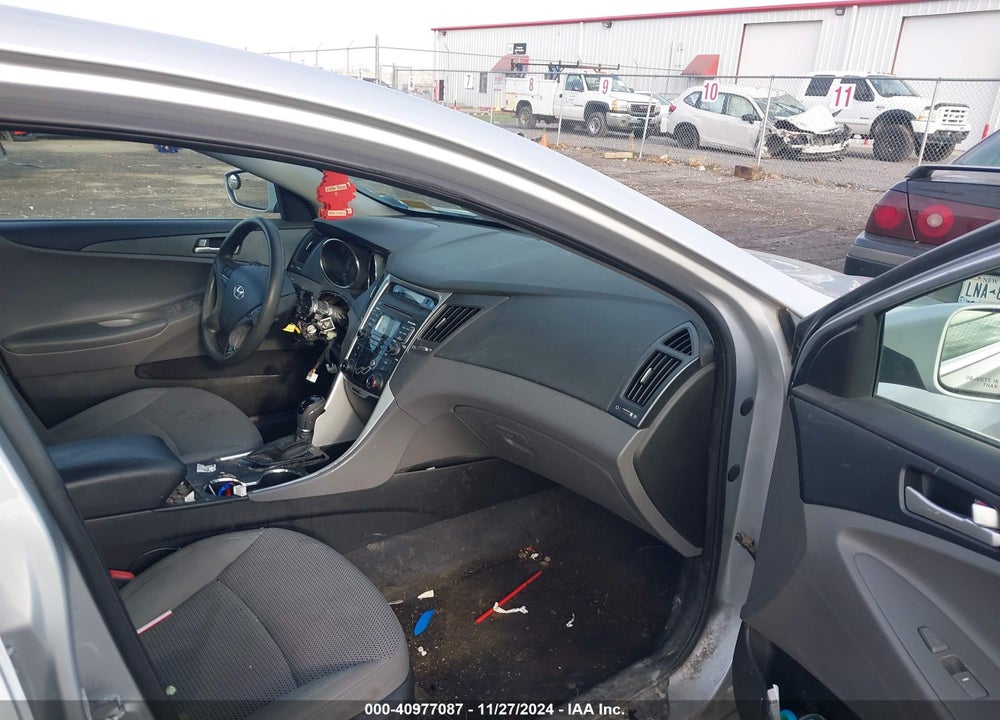 2011 HYUNDAI SONATA VIN: 5NPEB4AC8BH196162