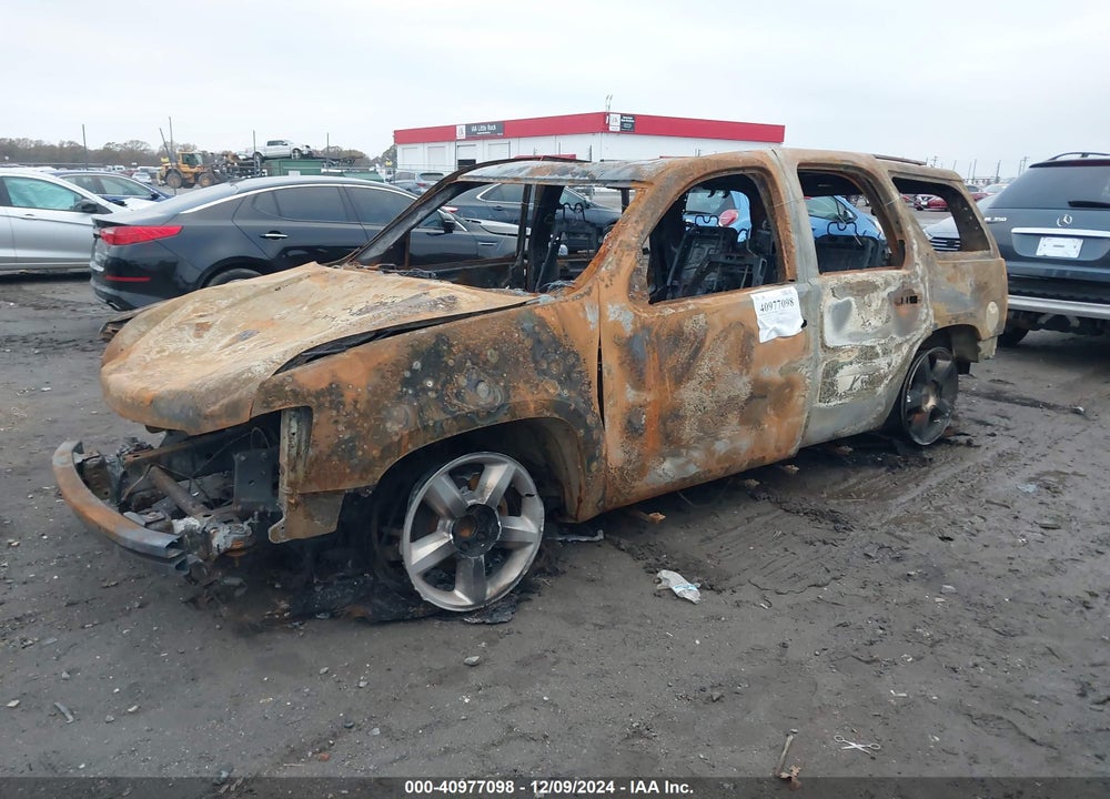 2010 CHEVROLET TAHOE LT VIN: 1GNUCBE04AR224406