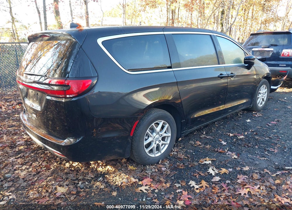 2024 CHRYSLER PACIFICA TOURING L VIN: 2C4RC1BG6RR143729