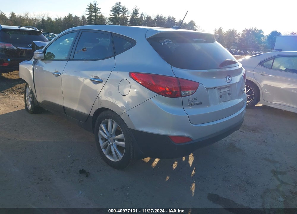 2013 HYUNDAI TUCSON LIMITED VIN: KM8JUCAC8DU623444
