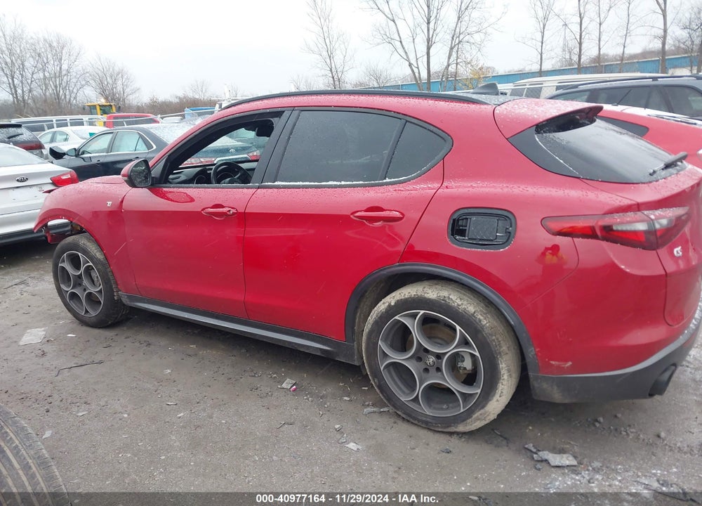 2022 ALFA ROMEO STELVIO TI AWD VIN: ZASPAKBNXN7D24434