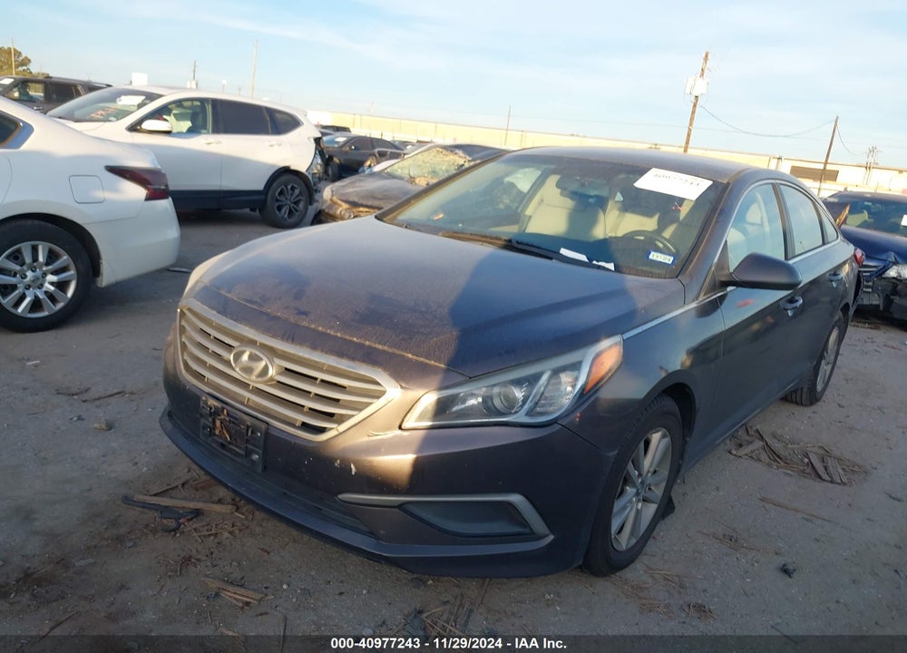 2017 HYUNDAI SONATA SE VIN: 5NPE24AF4HH553100
