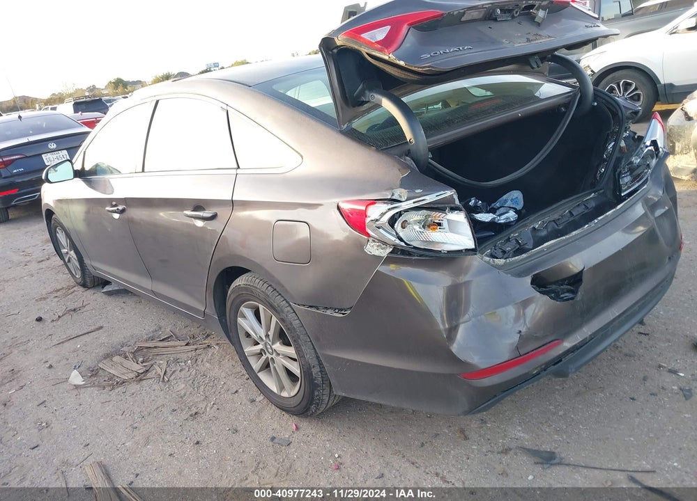 2017 HYUNDAI SONATA SE VIN: 5NPE24AF4HH553100