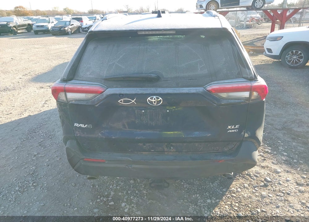 2021 TOYOTA RAV4 XLE VIN: 2T3P1RFV5MW248099