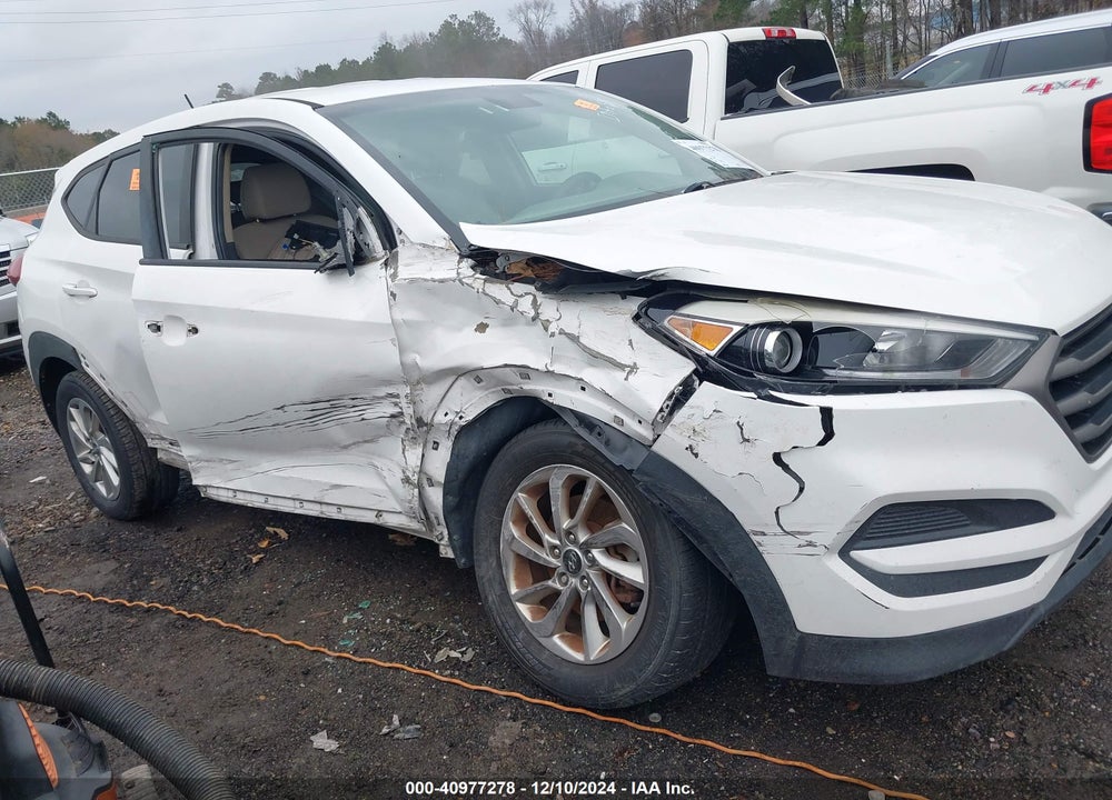 2016 HYUNDAI TUCSON SE VIN: KM8J23A49GU243385