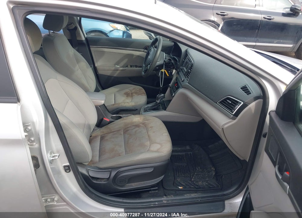 2017 HYUNDAI ELANTRA SE VIN: KMHD74LF7HU109561