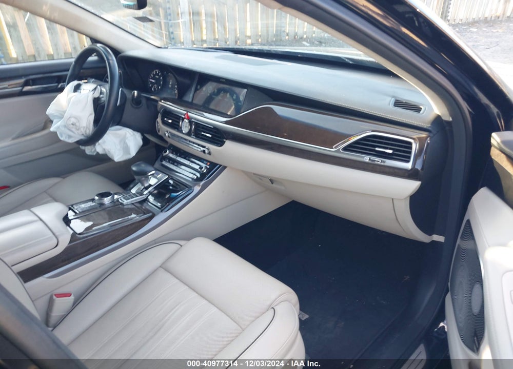 2017 GENESIS G90 VIN: KMHG34JA1HU033397
