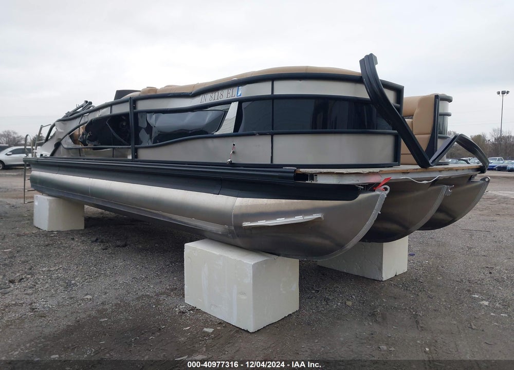 2022 BARLETTA PONTOON VIN: BDF10089C222