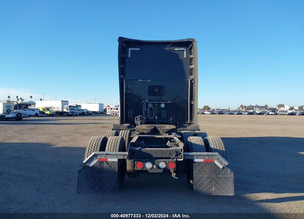 2019 KENWORTH T680 VIN: 1XKYD49X8KJ352873