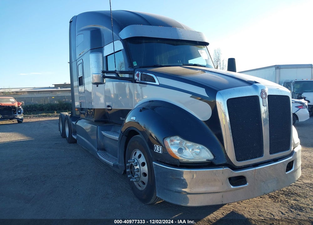 2019 KENWORTH T680 VIN: 1XKYD49X8KJ352873