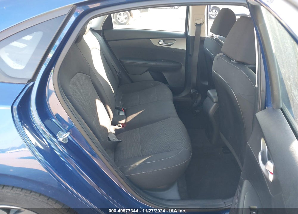 2019 KIA FORTE LXS VIN: 3KPF24ADXKE010882
