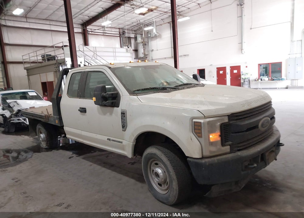 2018 FORD F-350 XL VIN: 1FD8X3BT2JEB43331