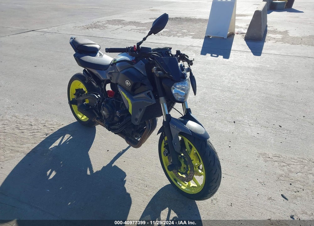 2016 YAMAHA FZ07 VIN: JYARM06E2GA008390