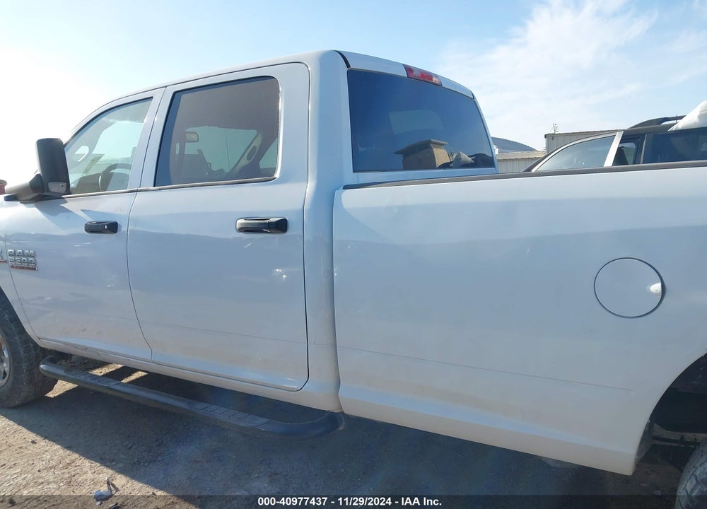 2018 RAM 2500 TRADESMAN 4X4 8' BOX VIN: 3C6UR5HL1JG313775