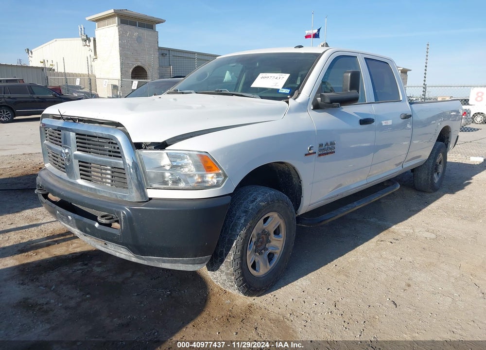 2018 RAM 2500 TRADESMAN 4X4 8' BOX VIN: 3C6UR5HL1JG313775