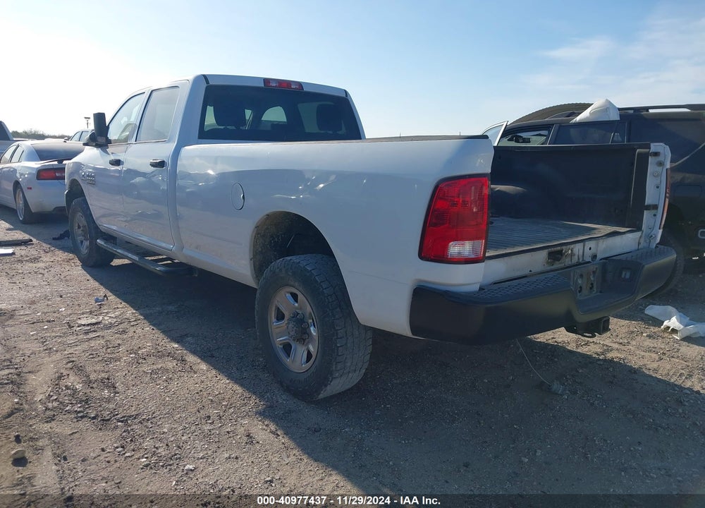 2018 RAM 2500 TRADESMAN 4X4 8' BOX VIN: 3C6UR5HL1JG313775