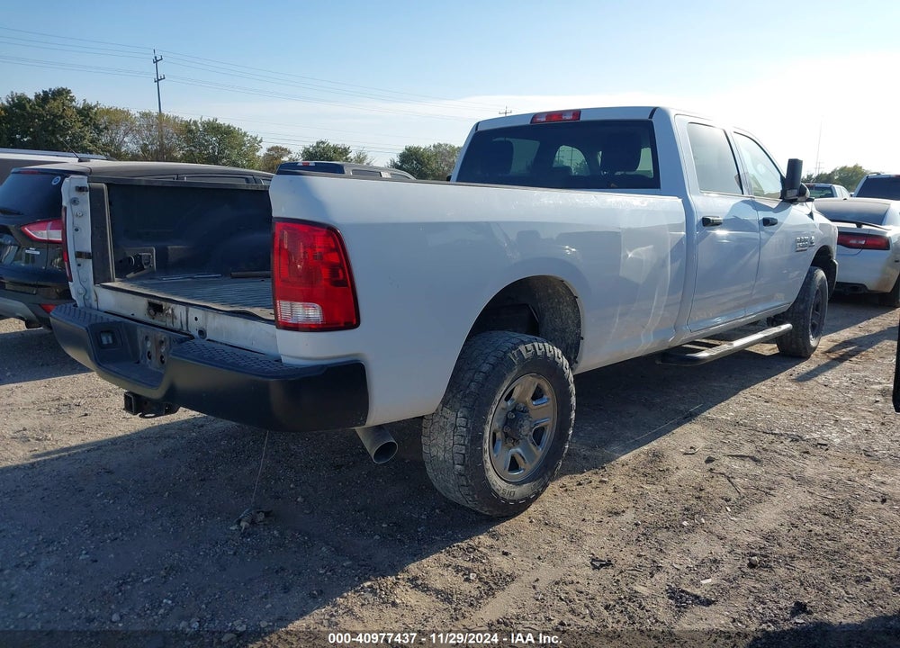 2018 RAM 2500 TRADESMAN 4X4 8' BOX VIN: 3C6UR5HL1JG313775
