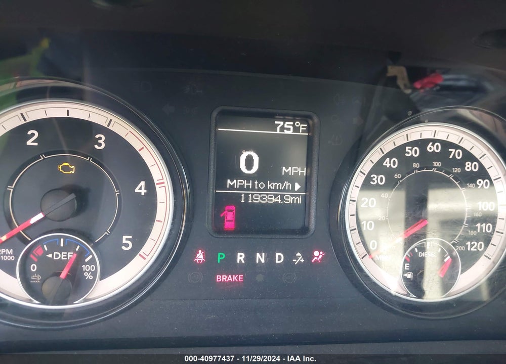 2018 RAM 2500 TRADESMAN 4X4 8' BOX VIN: 3C6UR5HL1JG313775