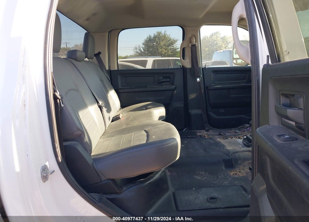 2018 RAM 2500 TRADESMAN 4X4 8' BOX VIN: 3C6UR5HL1JG313775