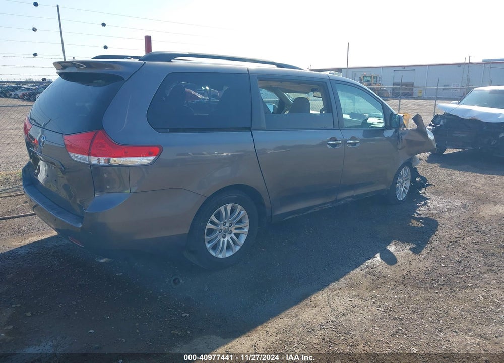 2014 TOYOTA SIENNA XLE LIMITED VIN: 5TDYK3DC0ES434037