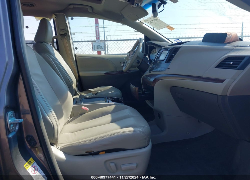2014 TOYOTA SIENNA XLE LIMITED VIN: 5TDYK3DC0ES434037