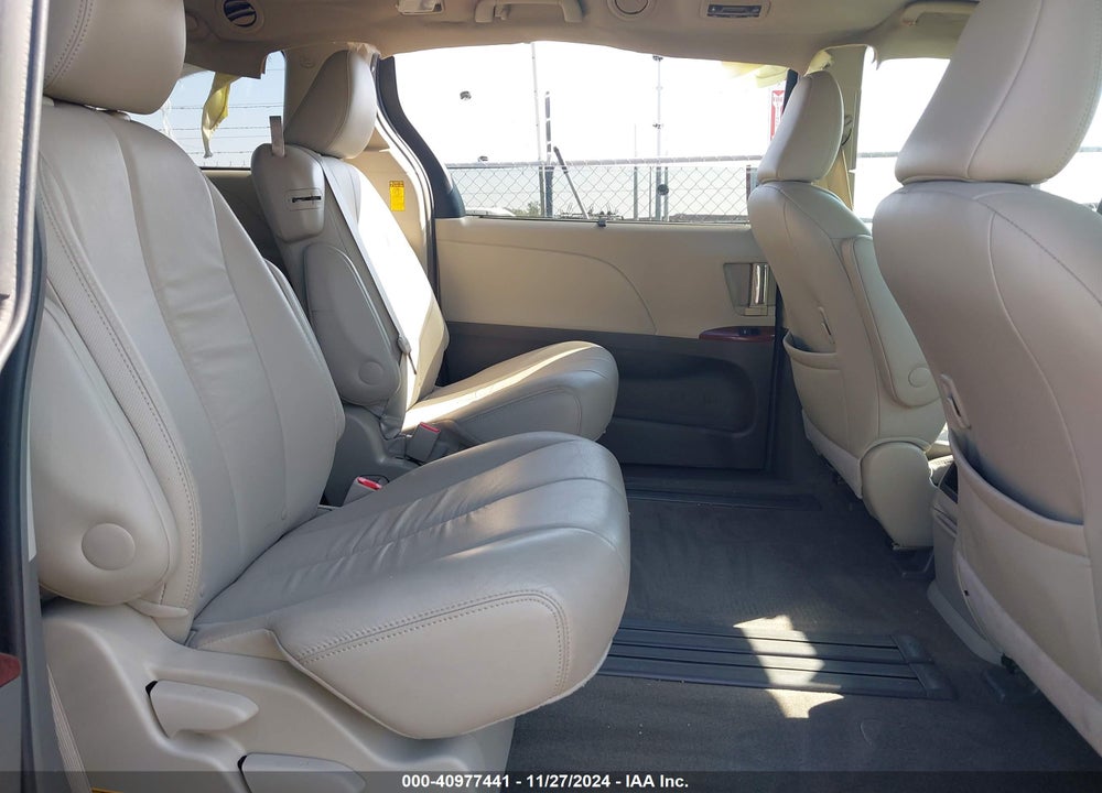 2014 TOYOTA SIENNA XLE LIMITED VIN: 5TDYK3DC0ES434037