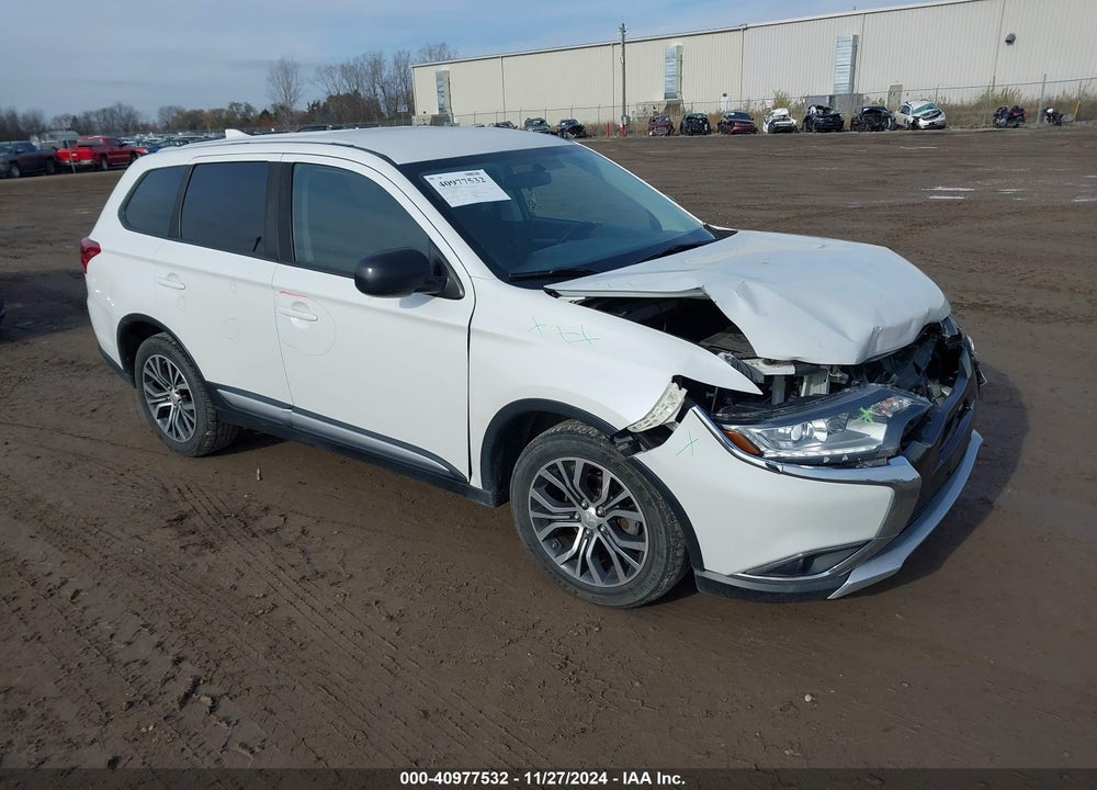 2017 MITSUBISHI OUTLANDER ES VIN: JA4AZ2A38HZ052220