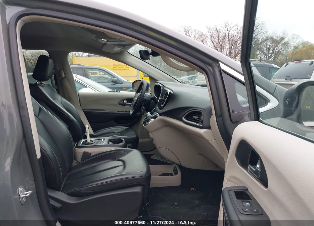 2023 CHRYSLER PACIFICA TOURING L VIN: 2C4RC1BG1PR573861