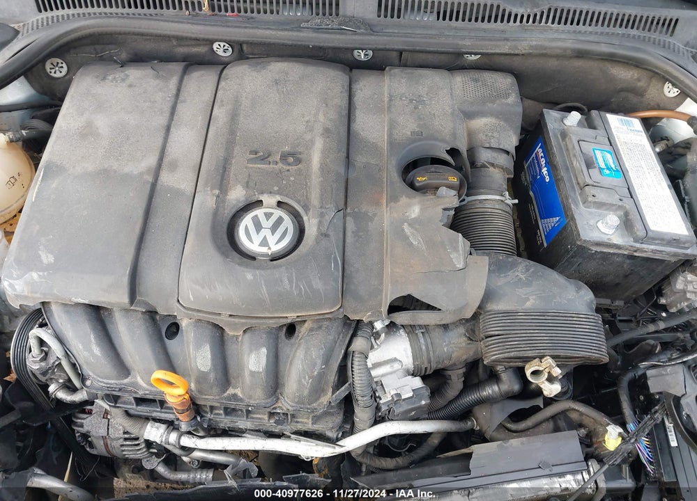2013 VOLKSWAGEN JETTA VIN: 3VWDP7AJ4DM391974