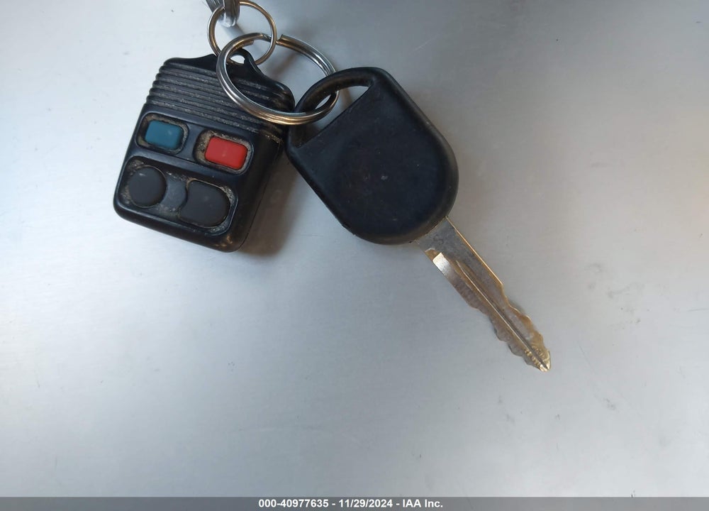 2003 FORD TAURUS SE VIN: 1FAFP53U43G209972