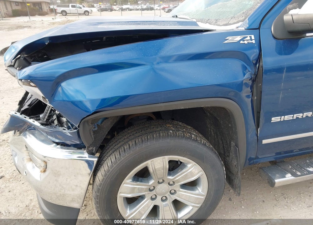 2018 GMC SIERRA 1500 SLT VIN: 3GTU2NEC7JG485228