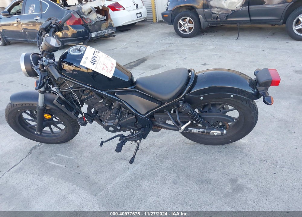 2017 HONDA CMX300 VIN: MLHNC5317H5000166