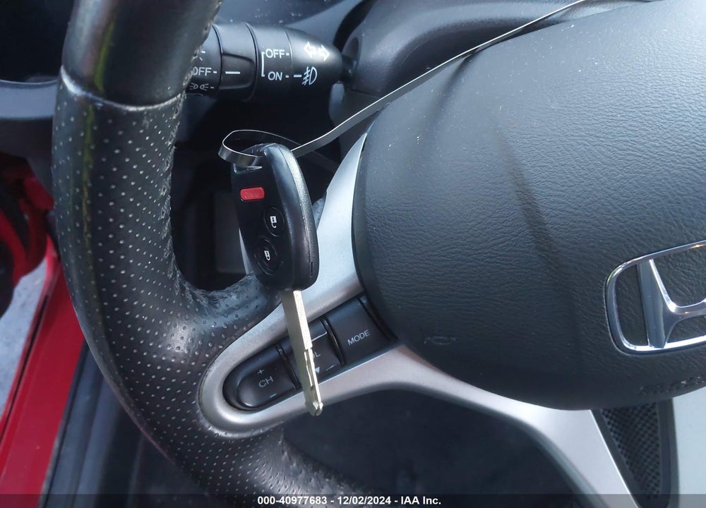 2013 HONDA FIT SPORT VIN: JHMGE8H56DC029844