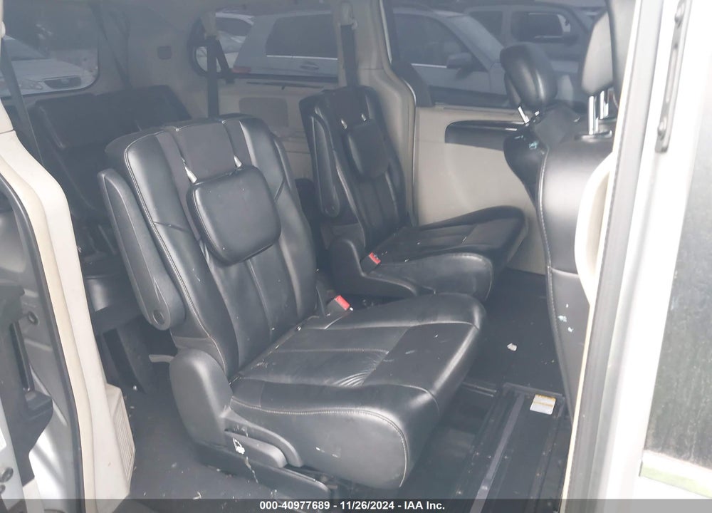 2011 CHRYSLER TOWN & COUNTRY LIMITED VIN: 2A4RR6DG1BR698371