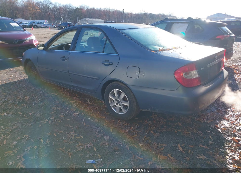 2002 TOYOTA CAMRY LE VIN: 4T1BE32K02U569352