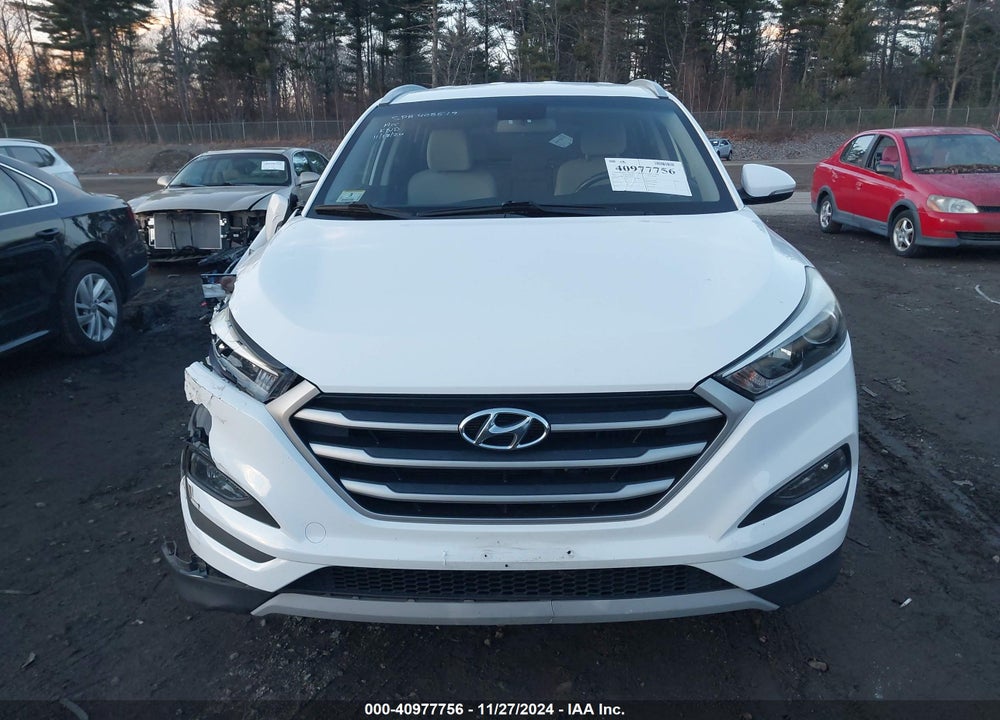2017 HYUNDAI TUCSON SPORT VIN: KM8J3CA24HU306003