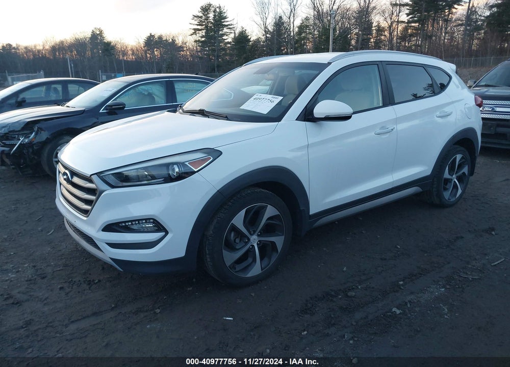 2017 HYUNDAI TUCSON SPORT VIN: KM8J3CA24HU306003