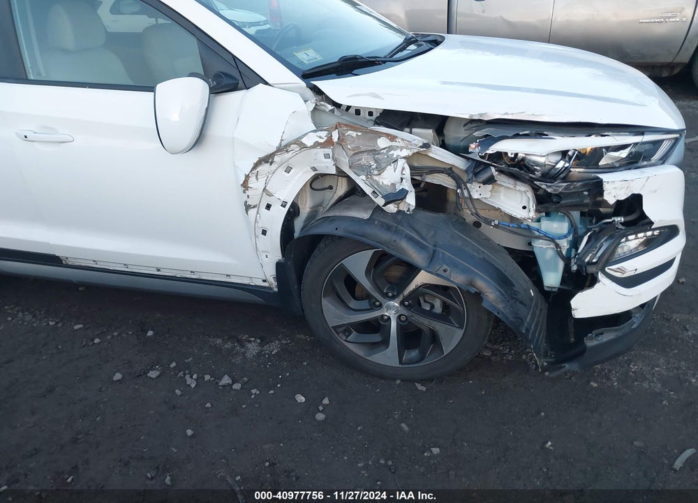2017 HYUNDAI TUCSON SPORT VIN: KM8J3CA24HU306003